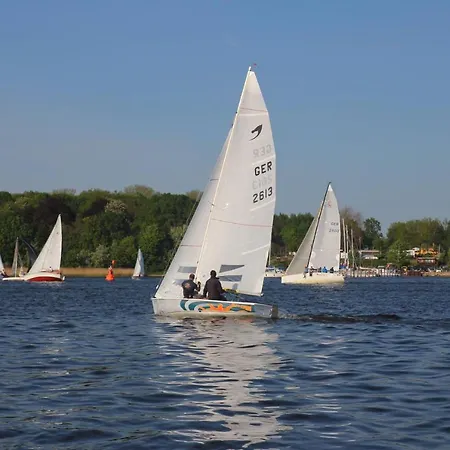 ゲストハウス Zum Alten Faehrhaus 3*