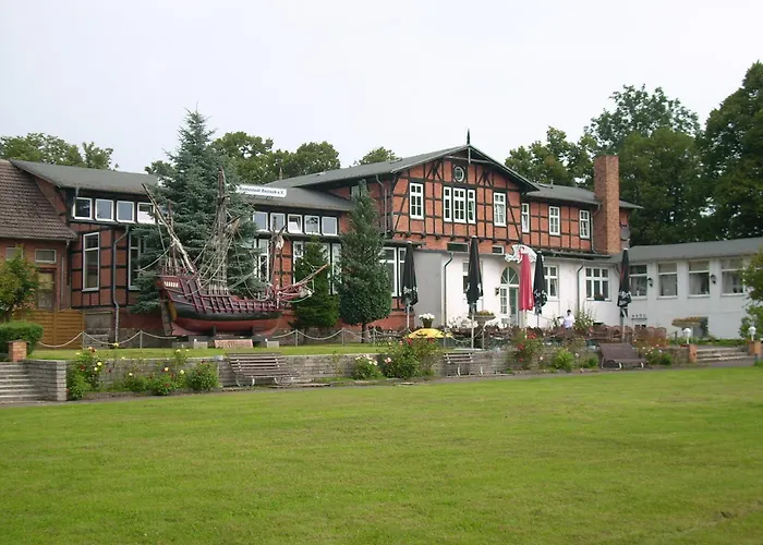 Penzion Zum Alten Faehrhaus 3*